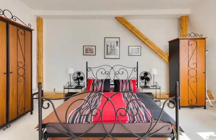 Lenka'S Cozy Red Studio + Lenka'S Cozy Gold Apartment — Photos 3